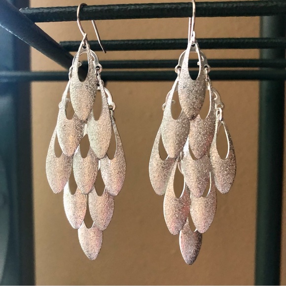 None Jewelry - Textured Silver Chandelier Earrings | Luxe
Statement EUC